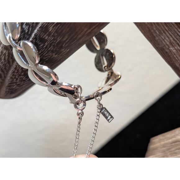 Vintage Monet Modernist Silver Tone Necklace & Bracelet Set - Picture 5 of 7